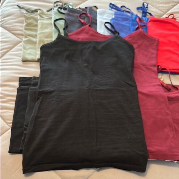 19 tank tops XS/S - Picture 3 of 3